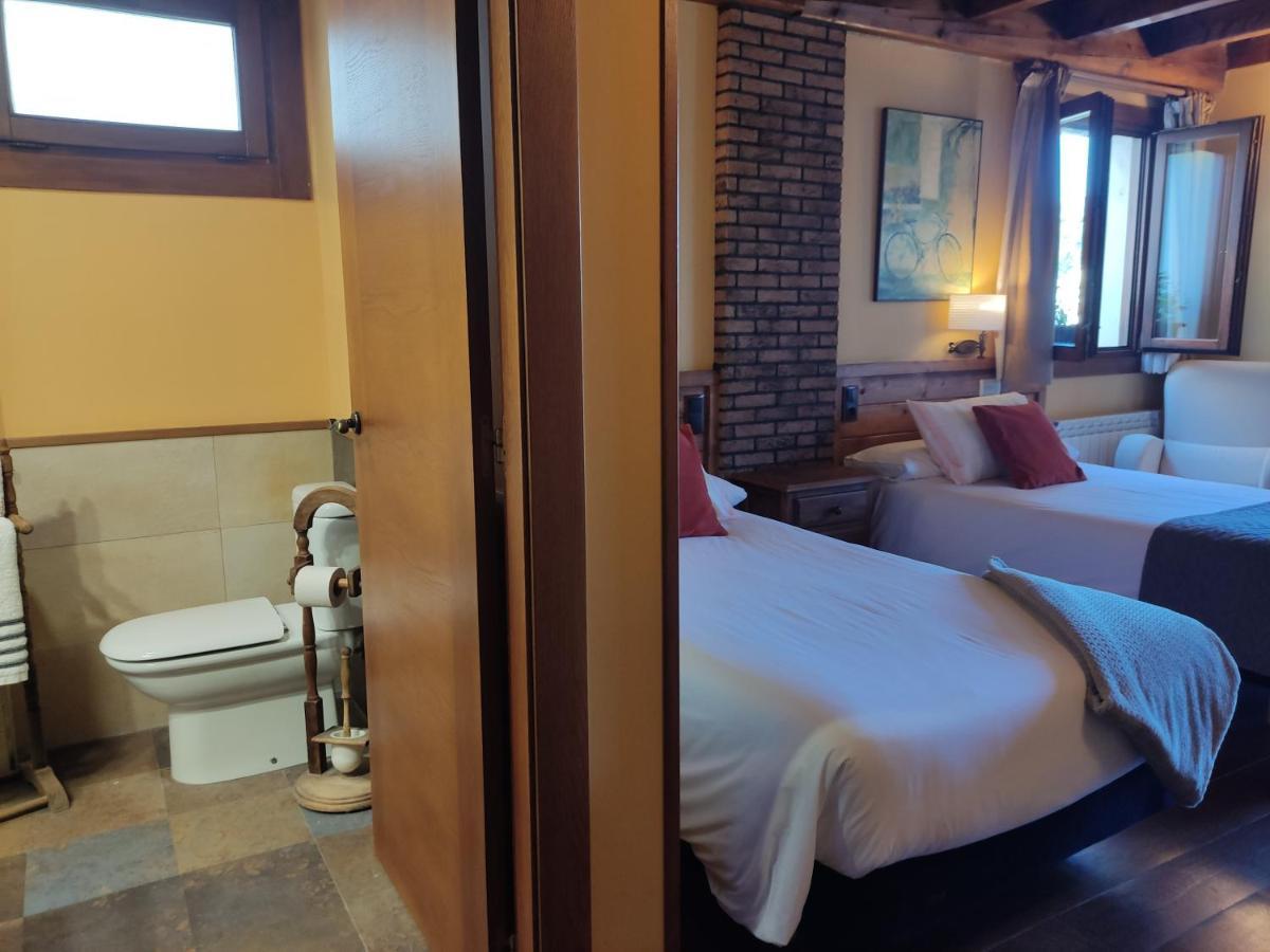 Hotel Rural Irati Selva De Irati Jaurrieta Екстериор снимка