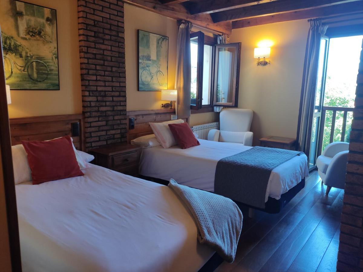 Hotel Rural Irati Selva De Irati Jaurrieta Екстериор снимка